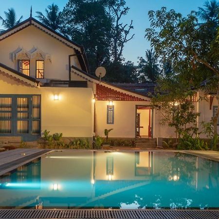 5Br Luxury Villa With Pool The Blues Mihiripenne Bagian luar foto