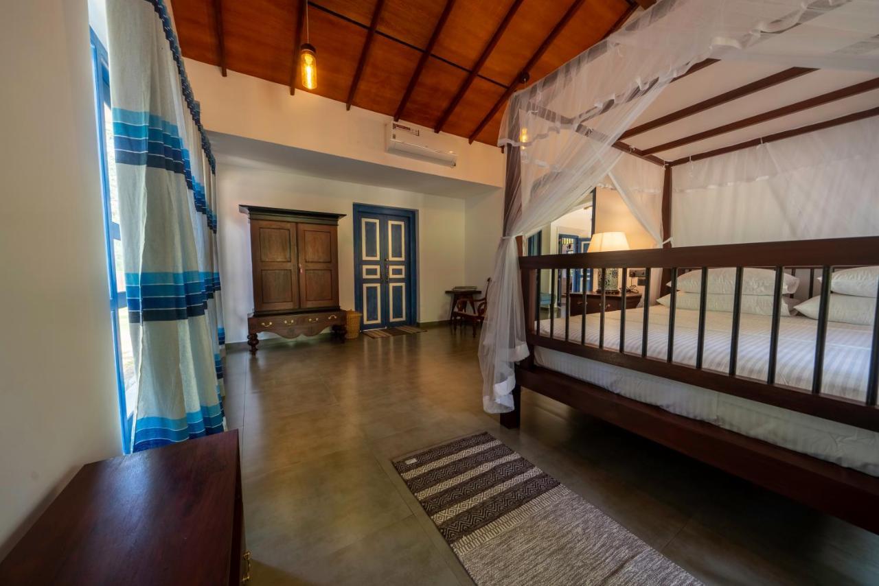 5Br Luxury Villa With Pool The Blues Mihiripenne Bagian luar foto