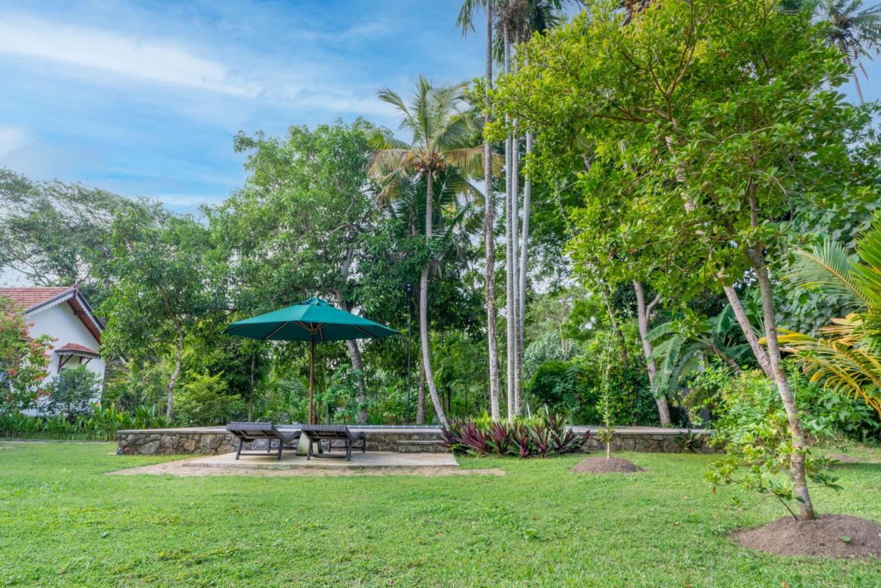 5Br Luxury Villa With Pool The Blues Mihiripenne Bagian luar foto