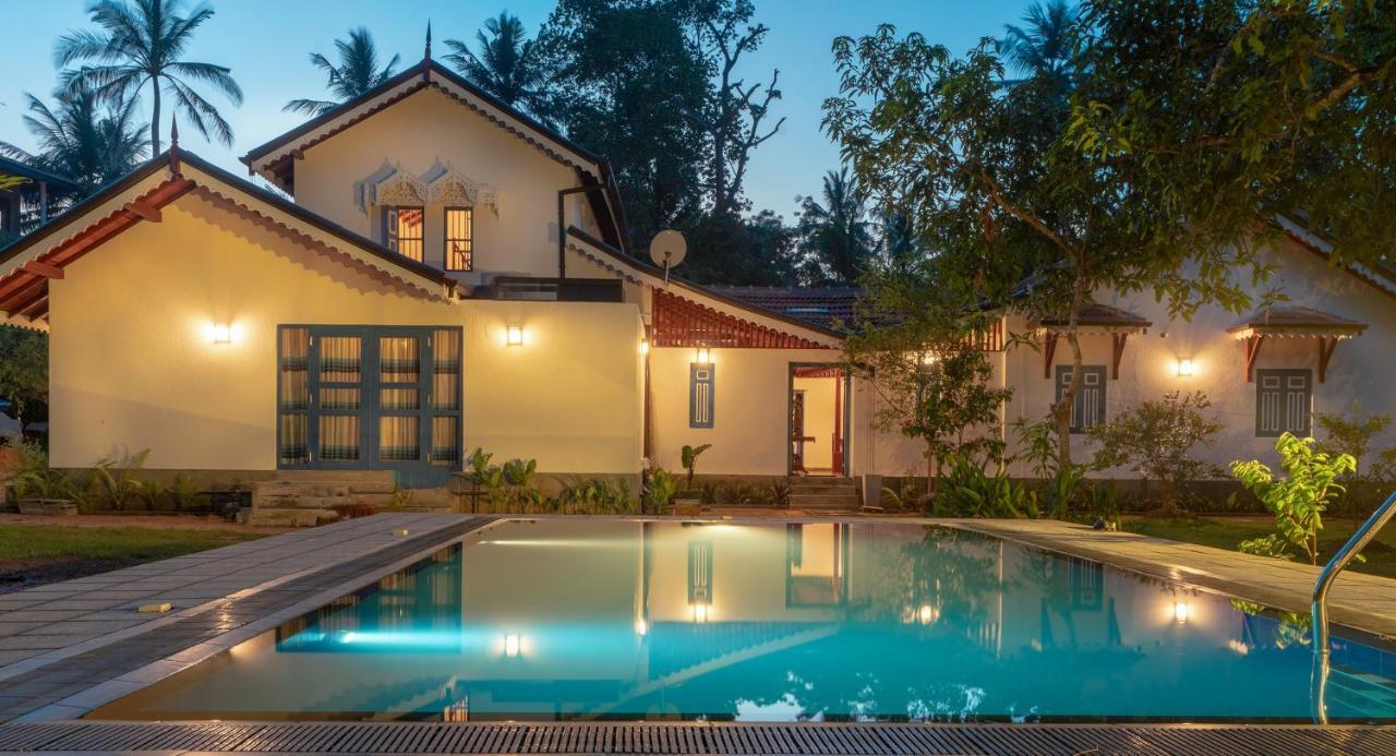 5Br Luxury Villa With Pool The Blues Mihiripenne Bagian luar foto